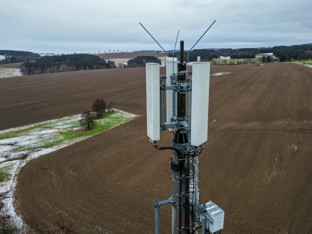 Netzagentur-Chef: Pflicht für flächendeckendes Handynetz