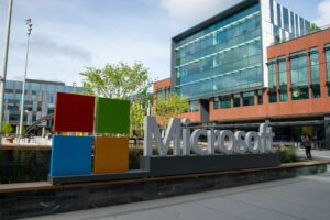 Microsoft steigert Umsatz und Gewinn erneut kräftig