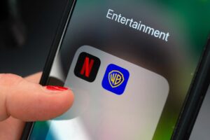 Streaming erobert Hollywood – Netflix übernimmt Warner Bros.